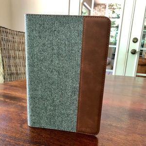 New in box case for iPad Mini 4